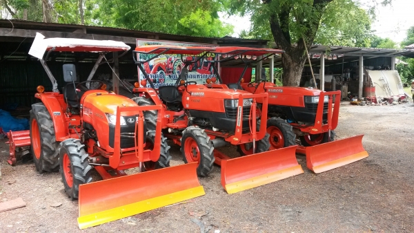 จำหน่ายคูโบต้ามือสองและอุปกรณ์ต่อพ่วงปรับสภาพพร้อมใช้ในราคาย่อมเยาว์และรับบริการขนส่งรถและอุปกรณ์ต่อพ่วงตามออร์เดอร์