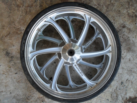 แม็กซ์ติดยาง คลิก , สกูปปี้ สภาพดี ไม่ดุ้ง