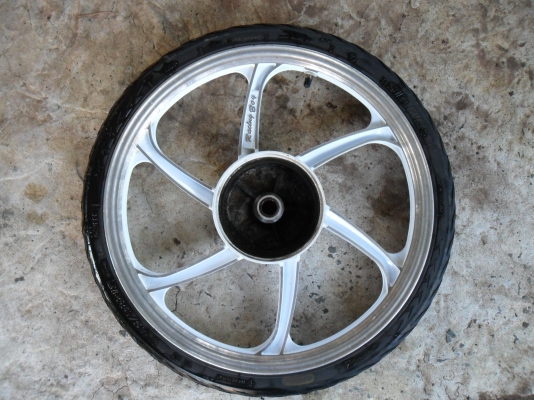 แม็กซ์ติดยาง คลิก , สกูปปี้ สภาพดี ไม่ดุ้ง แม็กซ์ติดยาง คลิก , สกูปปี้ สภาพดี ไม่ดุ้ง