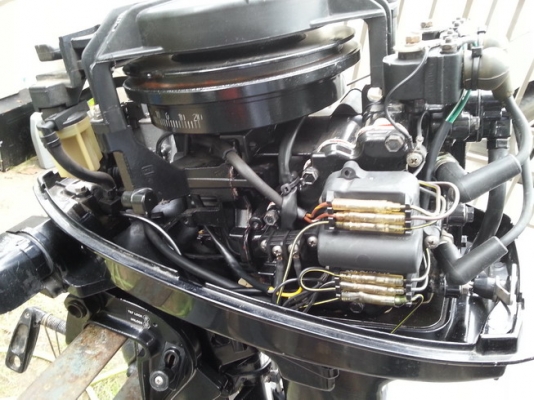 ขายเครื่องเรือ Mercury 15 HP , 30HP ขายเครื่องเรือ Mercury 15 HP , 30HP