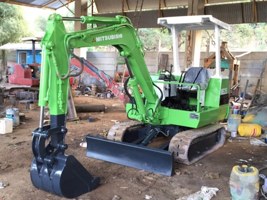 ขายรถขุด-ดัน MITSUBISHI ME25 เครื่อง K4E เครื่อง 4 สูบ รถเก่านอกจากญี่ปุ่นสภาพพร้อมใช้งาน มีเอกสารแจ้งจำหน่าย