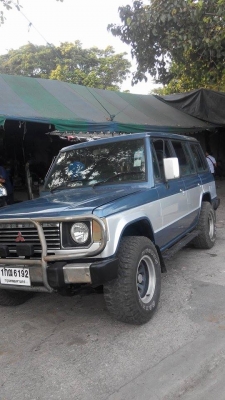 ปาเจโร่เหลี่ยม 178000 บาท