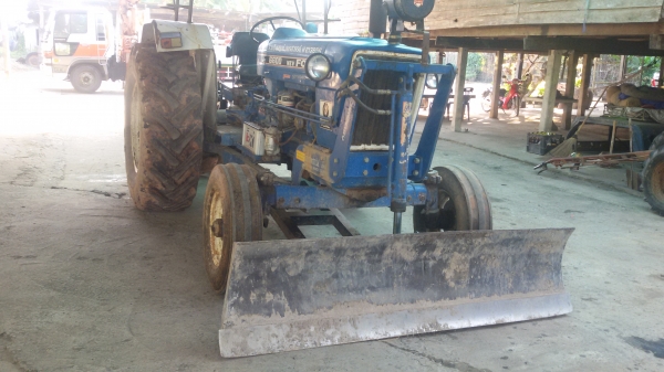 ขายรถไถฟรอค์77 พร้อมใช้งานราคาต่อรองได้นะครับ