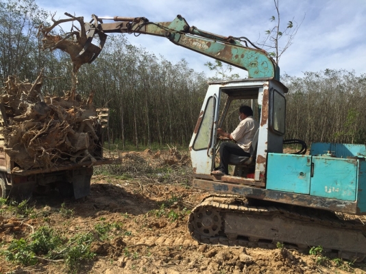 แมคโฮขนาด60 HITACHI UH รถคีบไม้ สภาพดี สีไม่สวย.รถสภาพแห้ง.เอวแน่น เครื่องดี.ISUZU.