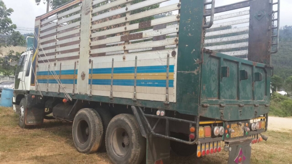 ขายด่วน รถสิบล้อ ฮีโน่ FL 3 H 195 แรง ขายด่วน รถสิบล้อ ฮีโน่ FL 3 H 195 แรง