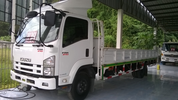 ขาย ISUZU FORWARD  FRR 210 ปี " 54 กระบะบรรทุก  6.50 เมตร สภาพสวยพร้อมใช้งาน