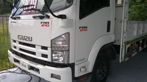 ขาย ISUZU FORWARD FRR 210 ปี " 54 กระบะบรรทุก 6.50 เมตร สภาพสวยพร้อมใช้งาน ขาย ISUZU FORWARD FRR 210 ปี " 54 กระบะบรรทุก 6.50 เมตร สภาพสวยพร้อมใช้งาน