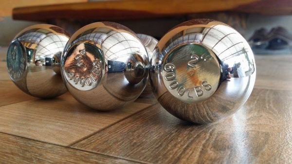 หัวบอลกลม พร้อมน็อตและแหวนสปริง + คอปเปอร์ครอบหัวบอล ใช้สำหรับการทำอุปกรณ์ลากจูง หัวบอลกลม พร้อมน็อตและแหวนสปริง + คอปเปอร์ครอบหัวบอล ใช้สำหรับการทำอุปกรณ์ลากจูง