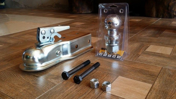 หัวบอลกลม พร้อมน็อตและแหวนสปริง  + คอปเปอร์ครอบหัวบอล  ใช้สำหรับการทำอุปกรณ์ลากจูง