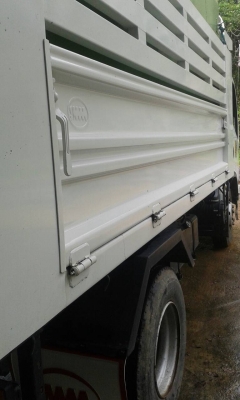 6ล้อดั้ม ISUZU NPR 150 แรง กระบะคอกรั้ว รถใช้น้อย 2 หมี่นกว่ากิโล(รถสหกรณ์) ลงมติขาย...