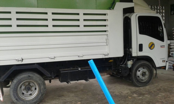 6ล้อดั้ม ISUZU NPR 150 แรง กระบะคอกรั้ว รถใช้น้อย 2 หมี่นกว่ากิโล(รถสหกรณ์) ลงมติขาย...