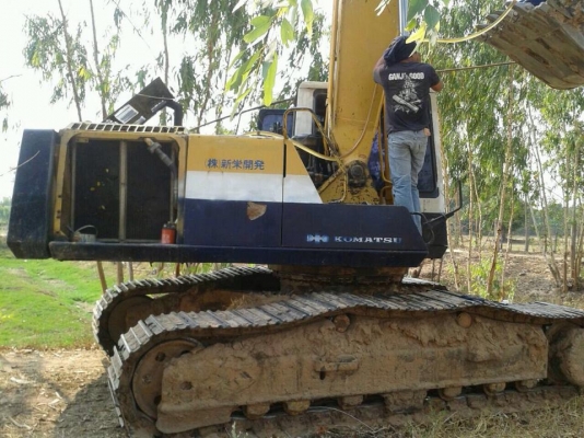 ขายรถแม็คโคร โคมัสสุ  พีซี 200 รุ่น 5