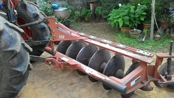 ขายรถไถ KUBOTA L4508 พร้อมดันหน้า ผาน6 รถไร่ ราคา 265,000