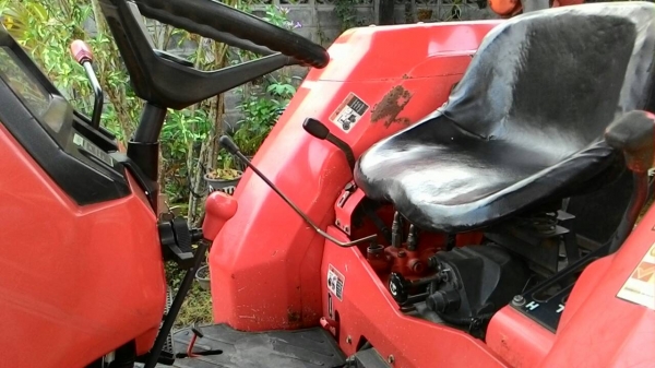 ขายรถไถ KUBOTA L4508 พร้อมดันหน้า ผาน6 รถไร่ ราคา 265,000
