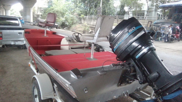 เรืออลู bass tracker16ฟุต เมอร์50เทเลอร์ครบ