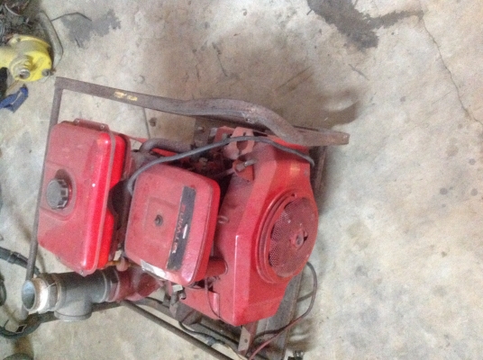 เครื่องสูบน้ำสองสูบ