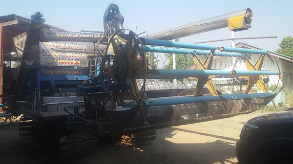 ขายรถเกี่ยว วรพจน์ สวยๆพร้อมใช้