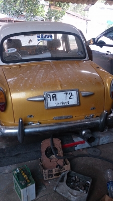 เฟียต 1100 ประตูย้อน