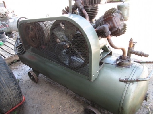 ปั๊มลม IWATA -3สูบ 10แรงม้า