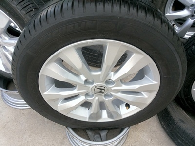 ขายล้อแม็กHONDA CITYขอบ15 พร้อมยางปี12   4 ล้อ
