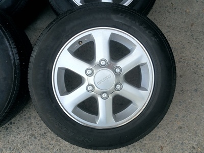 ขายล้อแม็กISUZU GOLD series16 พร้อมยาง 4 ล้อ ขายล้อแม็กISUZU GOLD series16 พร้อมยาง 4 ล้อ