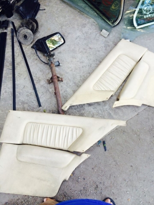 ขายเหมาไปหมดเลยคับอะไหล่E30 2ประตู แท้ทุกชิ้น ขายเหมาไปหมดเลยคับอะไหล่E30 2ประตู แท้ทุกชิ้น