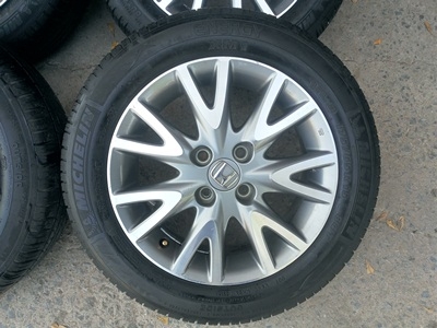 ขายล้อแม็กHonda City Societyขอบ15 พร้อมยางปี12  4 ล้อ