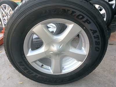 ขายล้อแม็กISUZU All New ขอบ17ยางDUNLOPปี 13 4 ล้อ