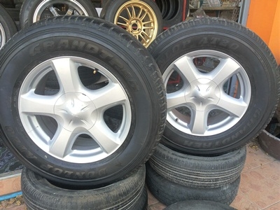 ขายล้อแม็กISUZU All New ขอบ17ยางDUNLOPปี 13 4 ล้อ