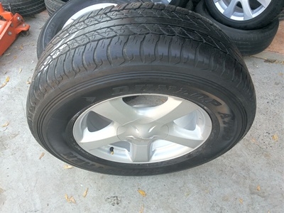 ขายล้อแม็กISUZU All New ขอบ17ยางDUNLOPปี 13 4 ล้อ