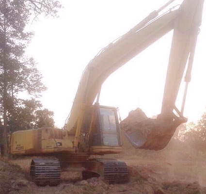 KOMATSU PC 200-6 เอกสารใบอินวอย เครื่องโคมัตซุเดิมๆปั๊มเดิมแรงดีเร็วดี ภายในห้องเก๋งสะอาด แอร์เย็น ไฟฟ้าตัด ภายนอกบอดี้สวยมาก เอวแน่น ช่วงล่างเต็มดีครับประมาณ 75\% พร้อมทำงานได้เลย ราคาต่อรองได้ครับ