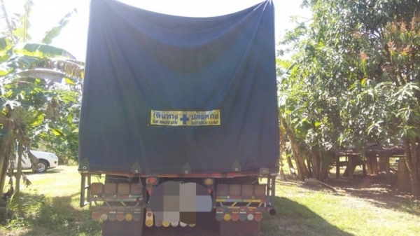 รถฮีโน่ 10 ล้อ  KT - 725 หลังถนน  165 แรงม้า  สนใจติดต่อ  081 - 6079515