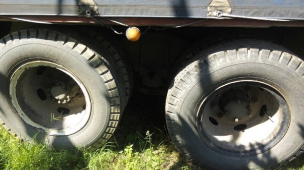 รถฮีโน่ 10 ล้อ  KT - 725 หลังถนน  165 แรงม้า  สนใจติดต่อ  081 - 6079515