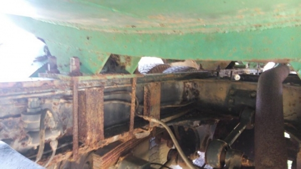 รถหัวยาว  10 ล้อ บรรทุกน้ำ  /  เปลื่ยนเครื่อง EH - 700  165 แรงม้า    สนใจติดต่อ  081 - 6079515