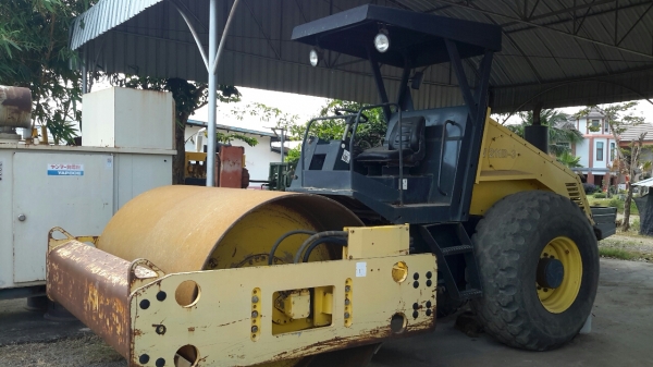 ขายรถบด BOMAG BW211D-3 พร้อมหนามเอกสารทะเบียน ไฟฟ้าเต็ม