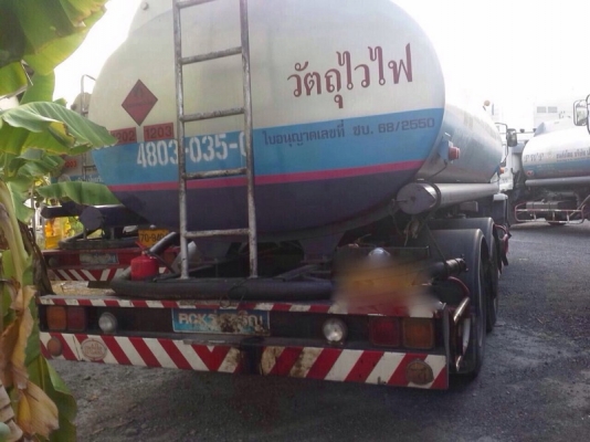 รถอีซูซุ 10 ล้อ บรรทุกน้ำมัน  200 แรงม้า. ปี 48  ( มีขาย 7 คัน. )  สนใจติดต่อ  081 - 6079515