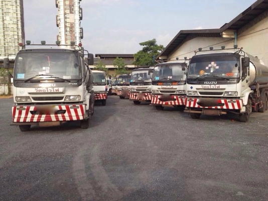 รถอีซูซุ 10 ล้อ บรรทุกน้ำมัน  200 แรงม้า. ปี 48  ( มีขาย 7 คัน. )  สนใจติดต่อ  081 - 6079515