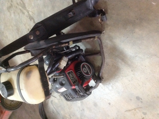 เครื่องตัดหณ้าสายอ่อน