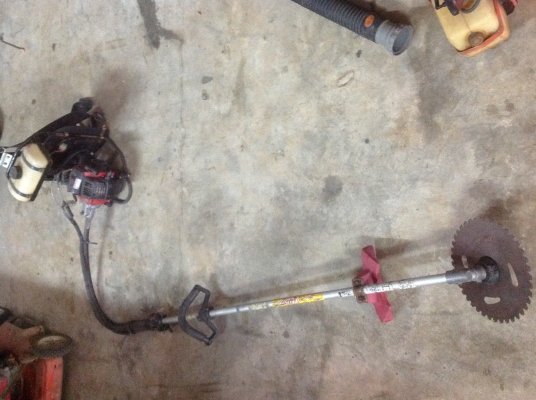 เครื่องตัดหณ้าสายอ่อน