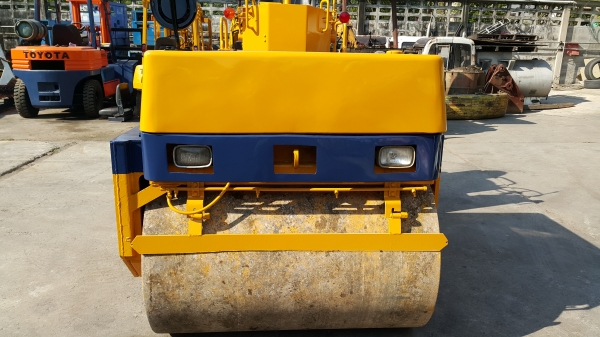 ขาย รถบด 4ตัน KOMATSU รุ่น JV40 CW มือสองญี่ปุ่น ขาย รถบด 4ตัน KOMATSU รุ่น JV40 CW มือสองญี่ปุ่น