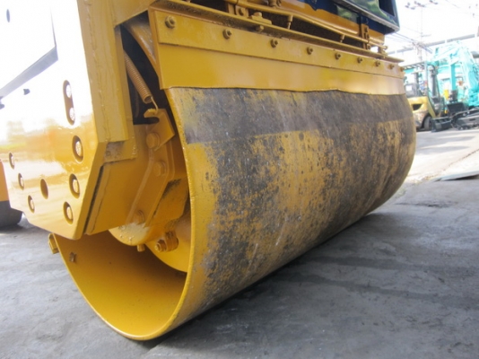 ขาย รถบด 4ตัน KOMATSU รุ่น JV40 CW มือสองญี่ปุ่น ขาย รถบด 4ตัน KOMATSU รุ่น JV40 CW มือสองญี่ปุ่น