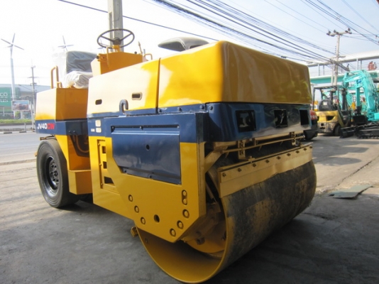 ขาย รถบด 4ตัน KOMATSU รุ่น JV40 CW มือสองญี่ปุ่น ขาย รถบด 4ตัน KOMATSU รุ่น JV40 CW มือสองญี่ปุ่น