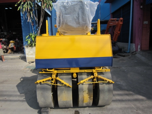 ขาย รถบด 4ตัน KOMATSU รุ่น JV40 CW มือสองญี่ปุ่น ขาย รถบด 4ตัน KOMATSU รุ่น JV40 CW มือสองญี่ปุ่น