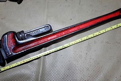 ขายประแจเลื่อน 24 นิ้ว   ของ Japan ราคา 2,599  บาท พร้อมส่ง  ซื้อขายแล้ว