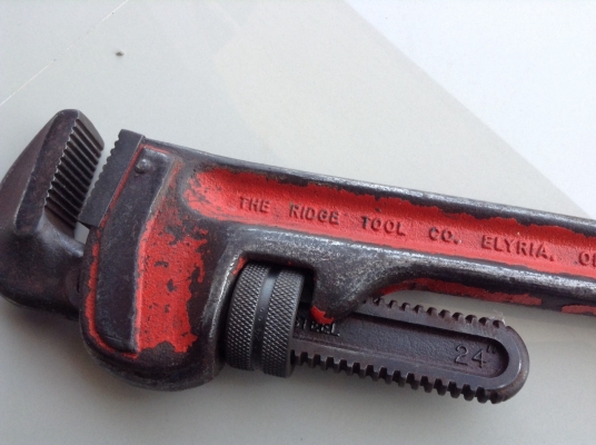 ขายประแจเลื่อน 24 นิ้ว   ของ Japan ราคา 2,599  บาท พร้อมส่ง  ซื้อขายแล้ว