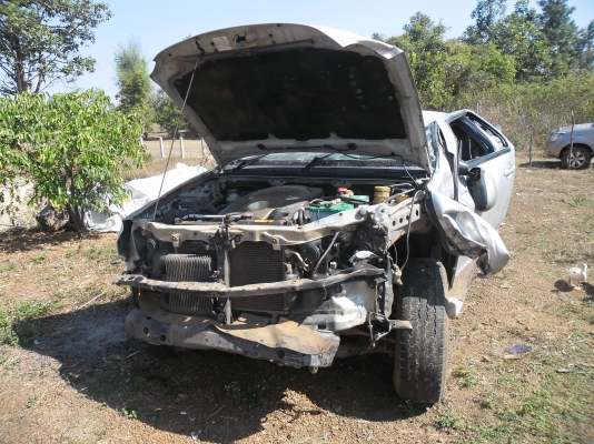 ขายซากรถกระบะ D MAX ตัวสูงพร้อมทะเบีนยจดทะเบียนปี 48 เครื่อง 3000 I TEC