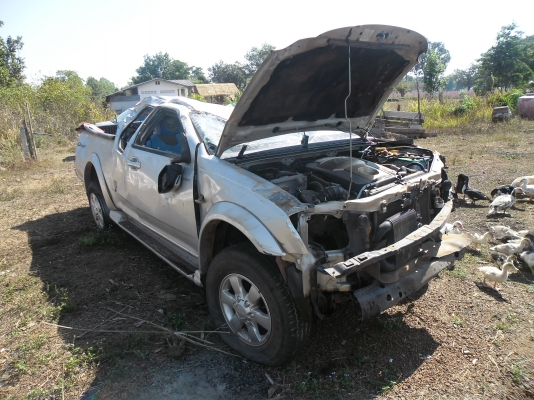 ขายซากรถกระบะ D MAX ตัวสูงพร้อมทะเบีนยจดทะเบียนปี 48 เครื่อง 3000 I TEC