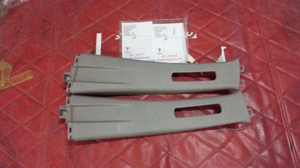 พลาสติกปิดเสากลาง ตัวบน ยาริส ตัวแรก ของแท้ถอดจากรถ