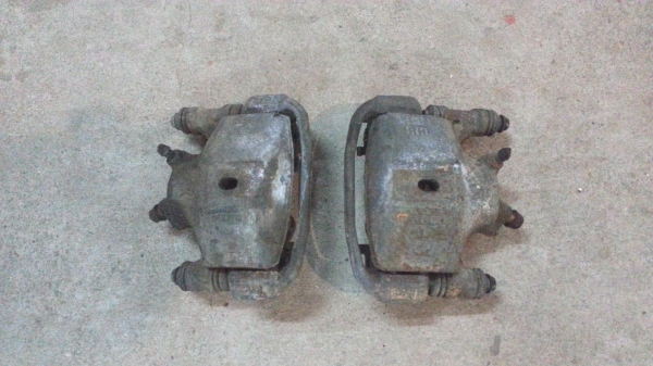 คาลิปเปอร์เบรคหน้า โซลูน่า มุมส้ม