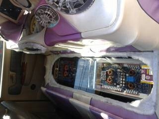 ขายตู้ซับ12นี้ว1ชุดใหญ่ ตู้สูตร์ใช้กับรถวีโก้4ประตู